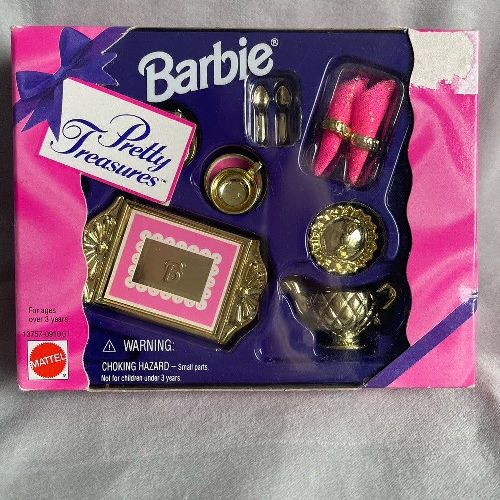 1995 PRETTY TREASURES TEA SET